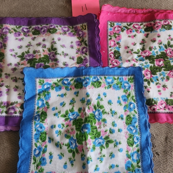 Women's Vintage Floral Print Cotton 48 Handkerchiefs Bulk - Picture 5 of 11